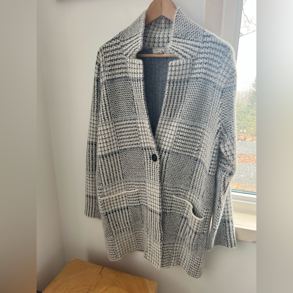 New Rachel Zoe Gorgeous Blues + Off White Sweater Jacket Size Large with Pockets